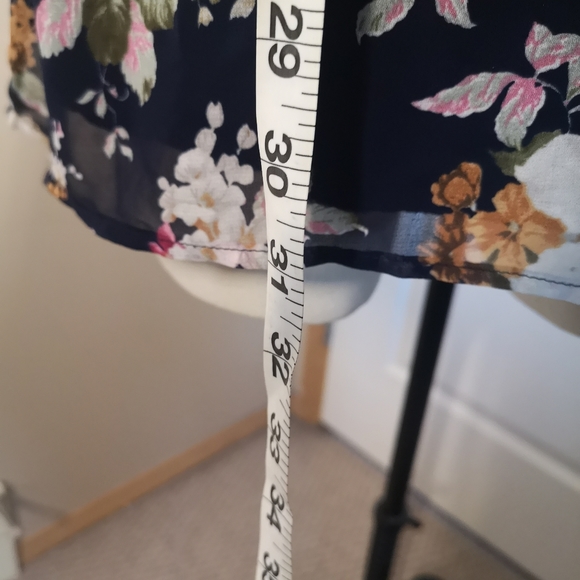 Tobi Floral love cut back dress size Small - Picture 5 of 8